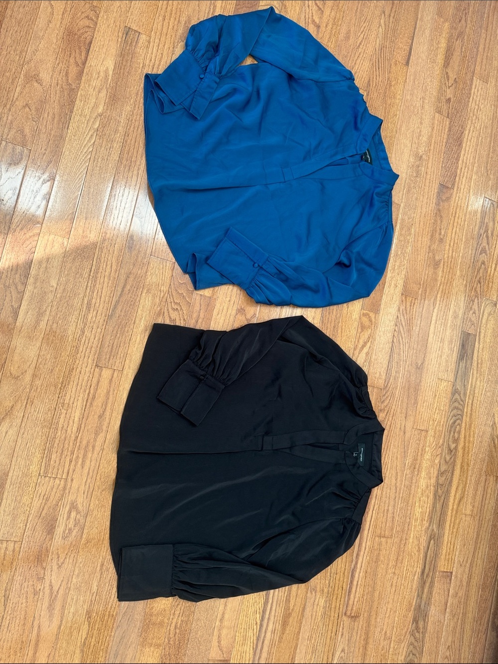 Banana Republic Two Long-Sleeve Blouses in Teal and Black large - Picture 2 of 5